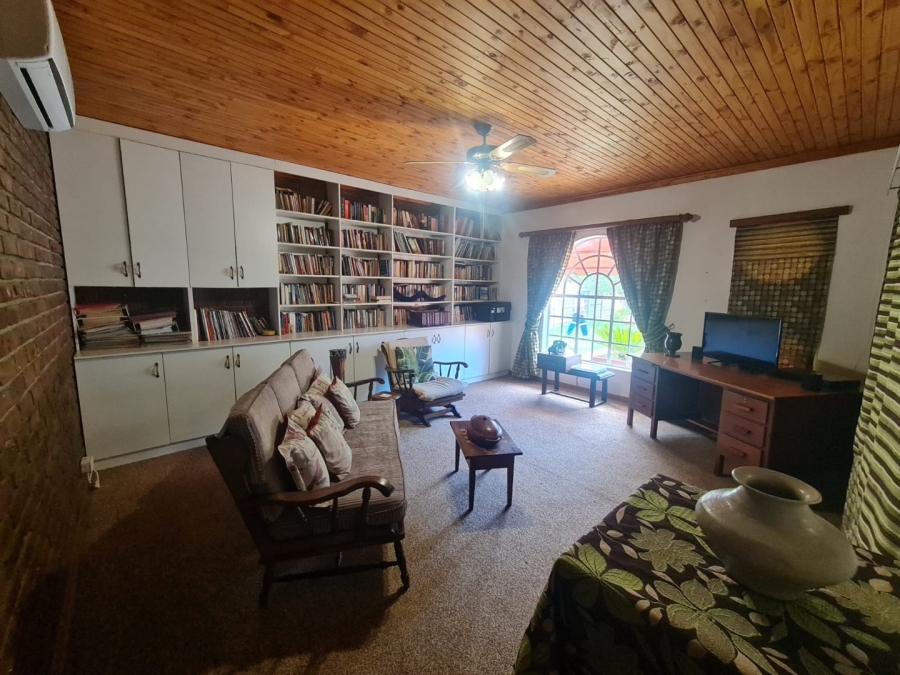 4 Bedroom Property for Sale in Miederpark North West